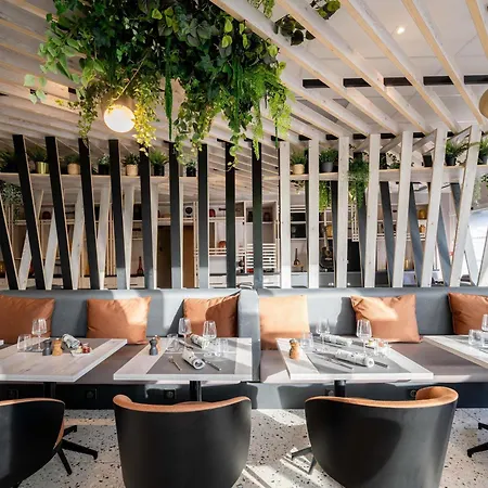 Novotel Centre Bercy Отель 4*
