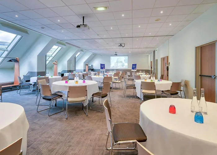 Novotel Centre Bercy 4*