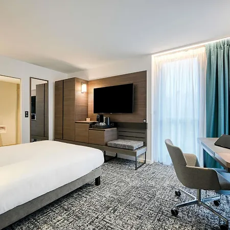 Novotel Centre Bercy 4*